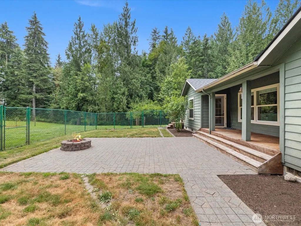 23322 N Lake Cochran Road Monroe WA 98272