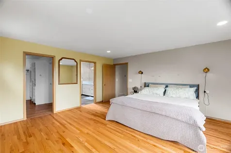 5128 Seaview Way Everett WA 98203