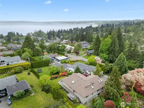 5128 Seaview Way Everett WA 98203