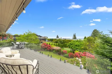 5128 Seaview Way Everett WA 98203