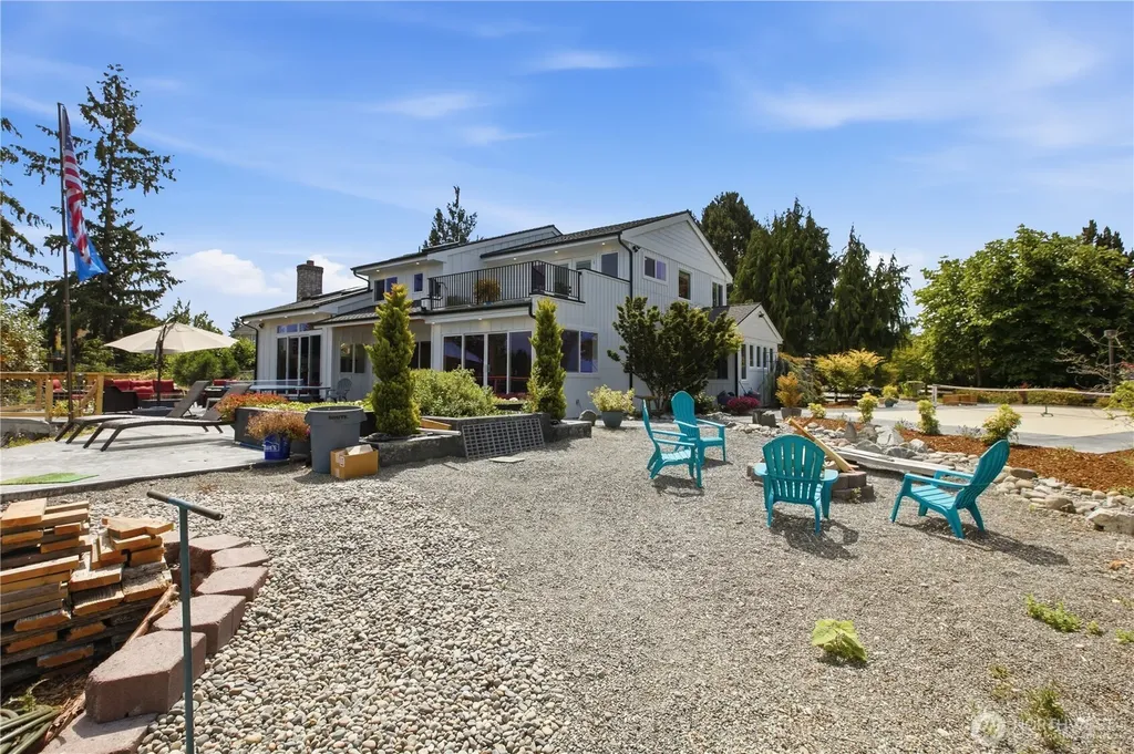 35 Silver Beach Drive Steilacoom WA 98388