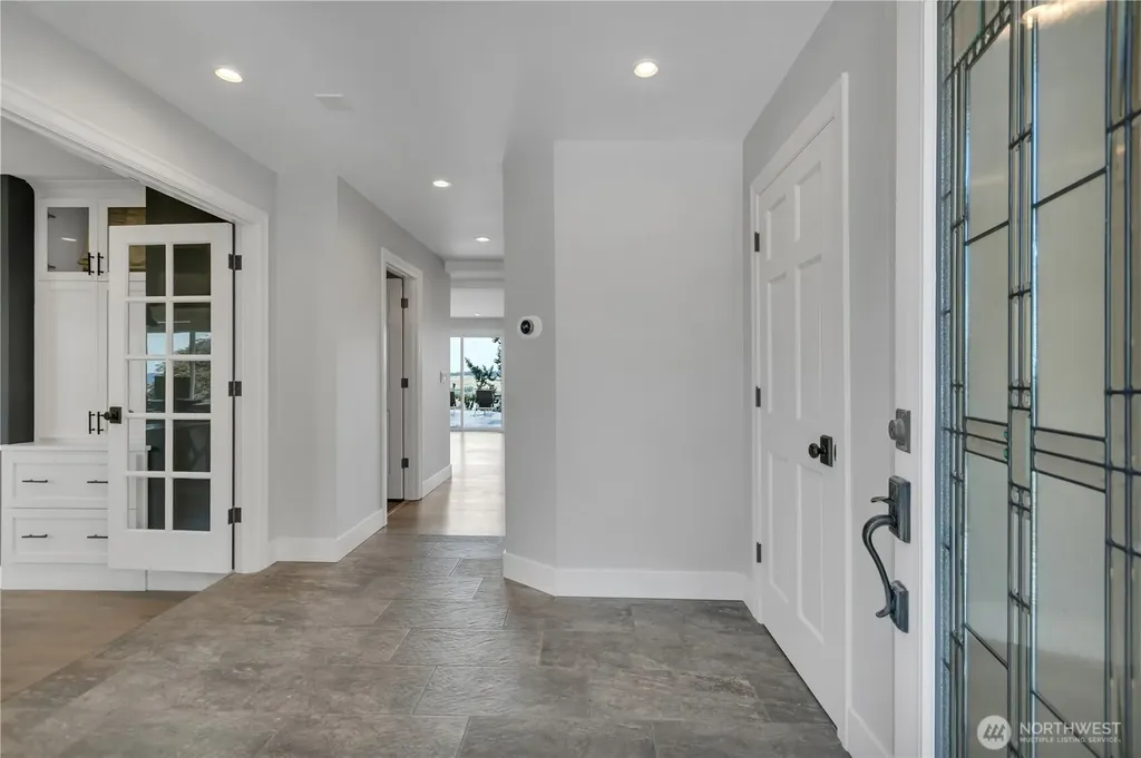35 Silver Beach Drive Steilacoom WA 98388