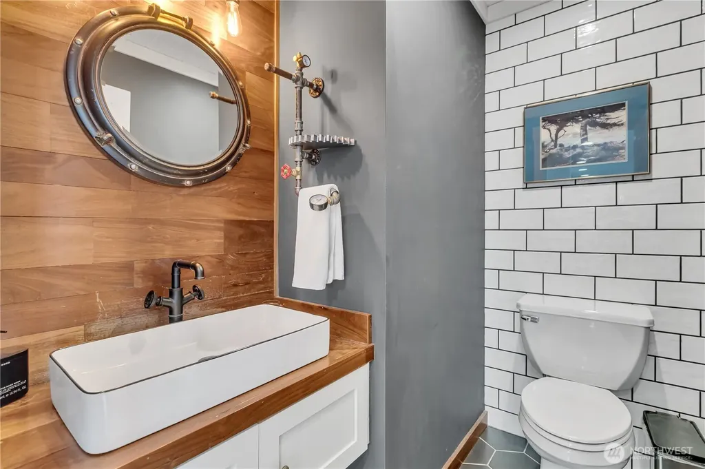 35 Silver Beach Drive Steilacoom WA 98388