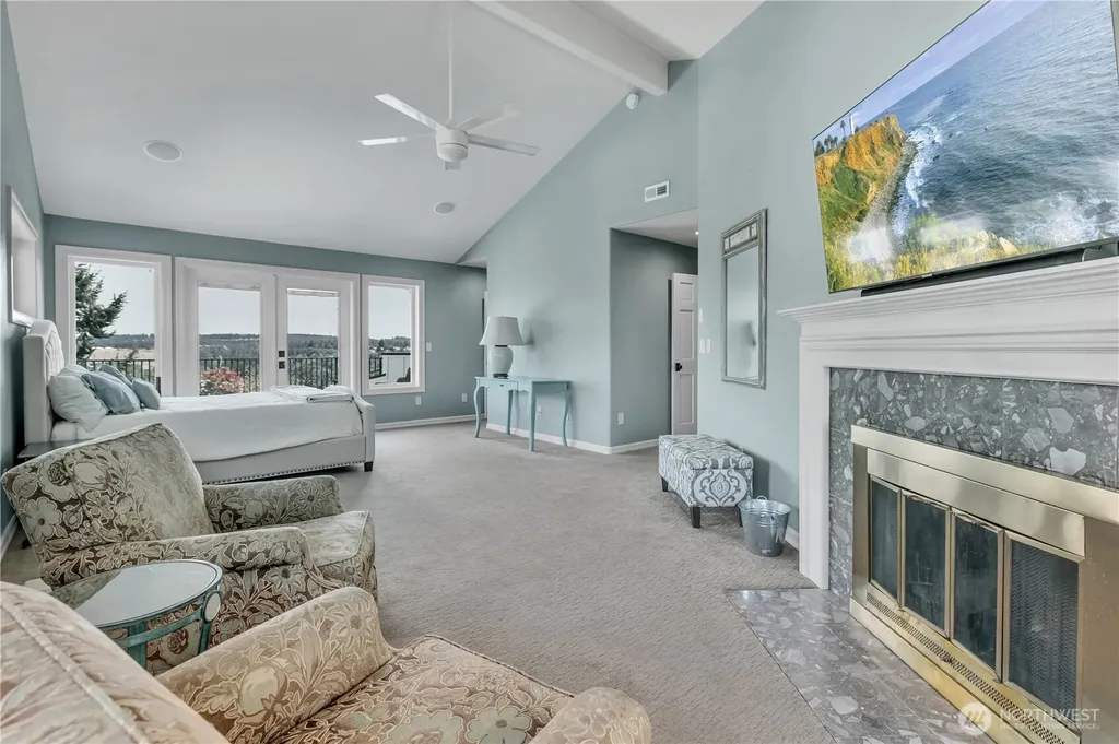 35 Silver Beach Drive Steilacoom WA 98388
