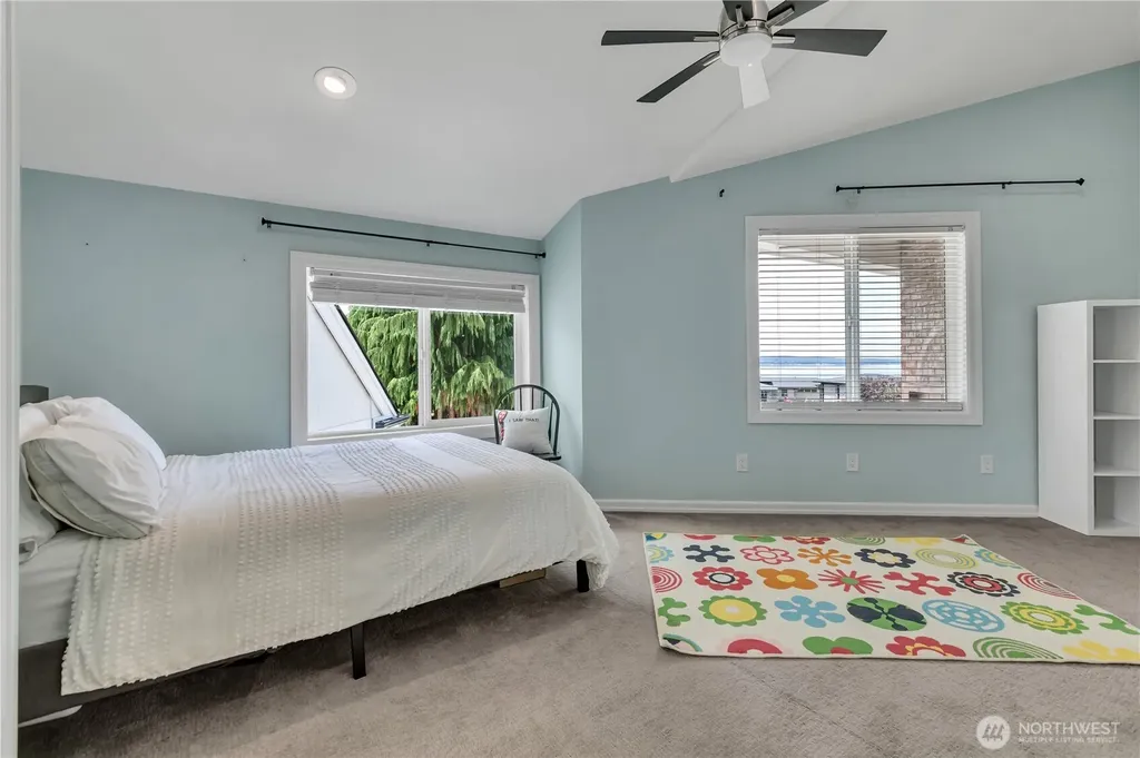35 Silver Beach Drive Steilacoom WA 98388