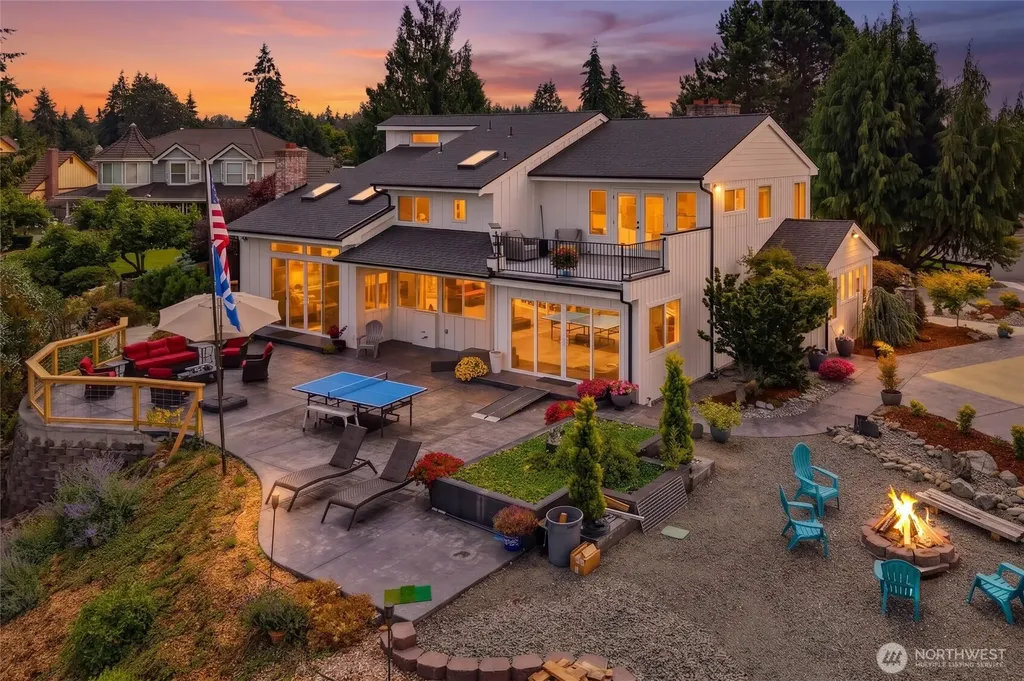 35 Silver Beach Drive Steilacoom WA 98388