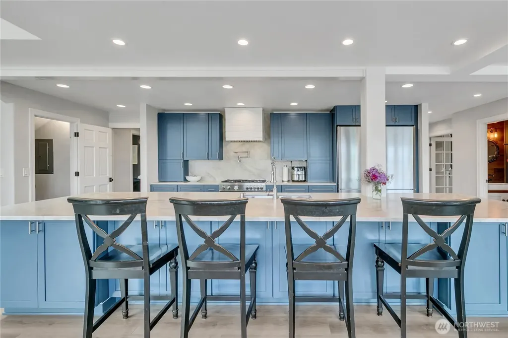 35 Silver Beach Drive Steilacoom WA 98388