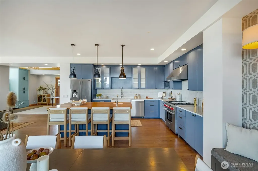 2506 W Halladay Street Seattle WA 98199