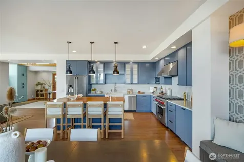 2506 W Halladay Street Seattle WA 98199