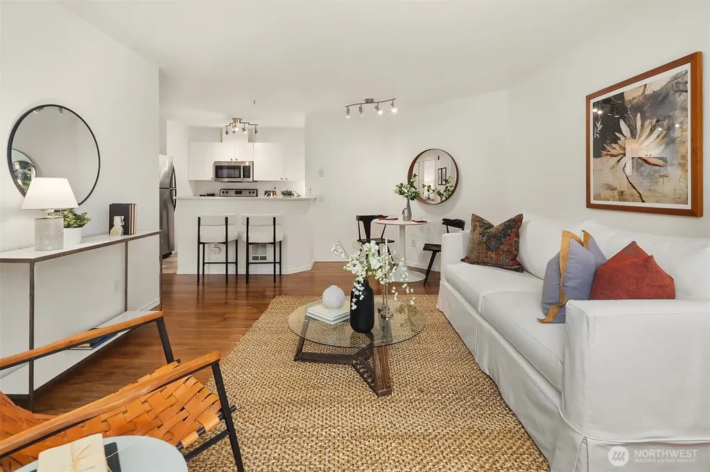 323 Queen Anne Avenue N Seattle WA 98109