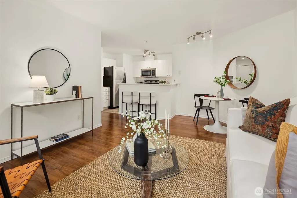 323 Queen Anne Avenue N Seattle WA 98109