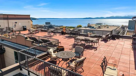 323 Queen Anne Avenue N Seattle WA 98109