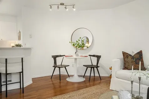 323 Queen Anne Avenue N Seattle WA 98109