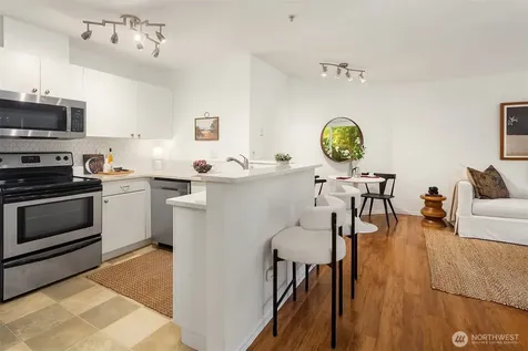 323 Queen Anne Avenue N Seattle WA 98109