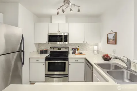 323 Queen Anne Avenue N Seattle WA 98109