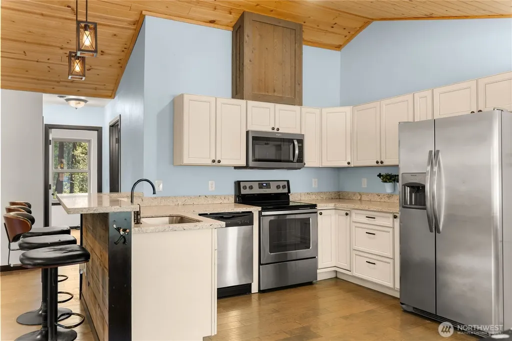 21 Liberty Lane Mazama WA 98862