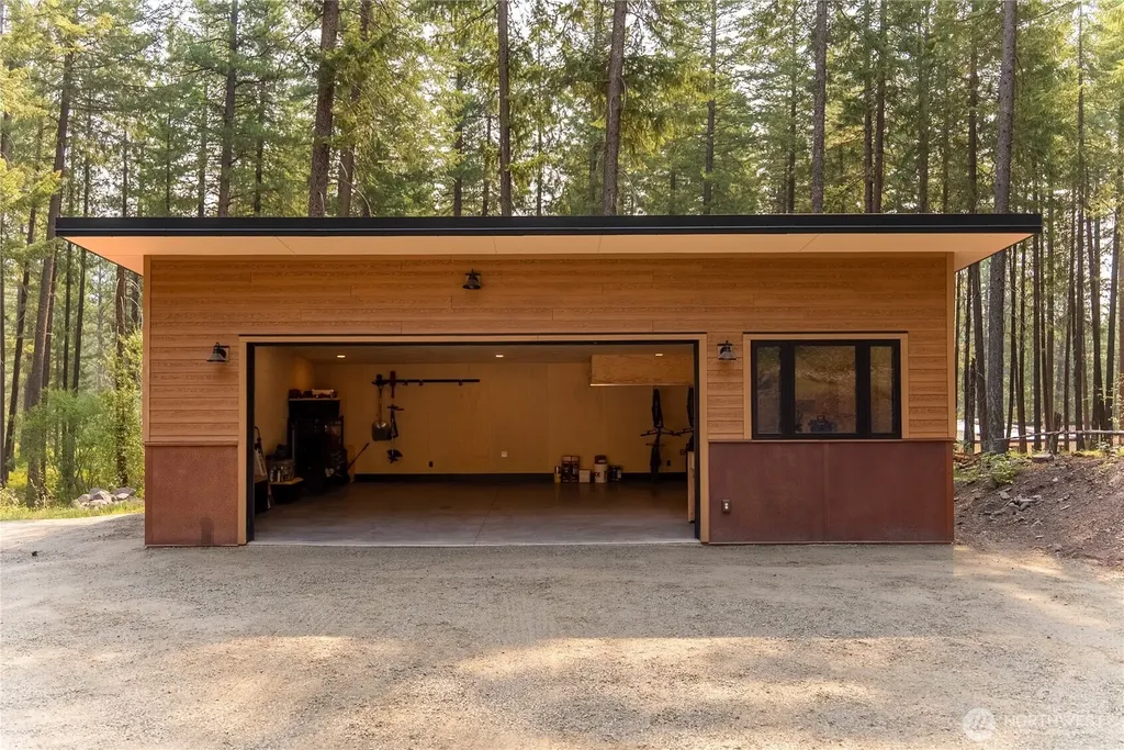 21 Liberty Lane Mazama WA 98862