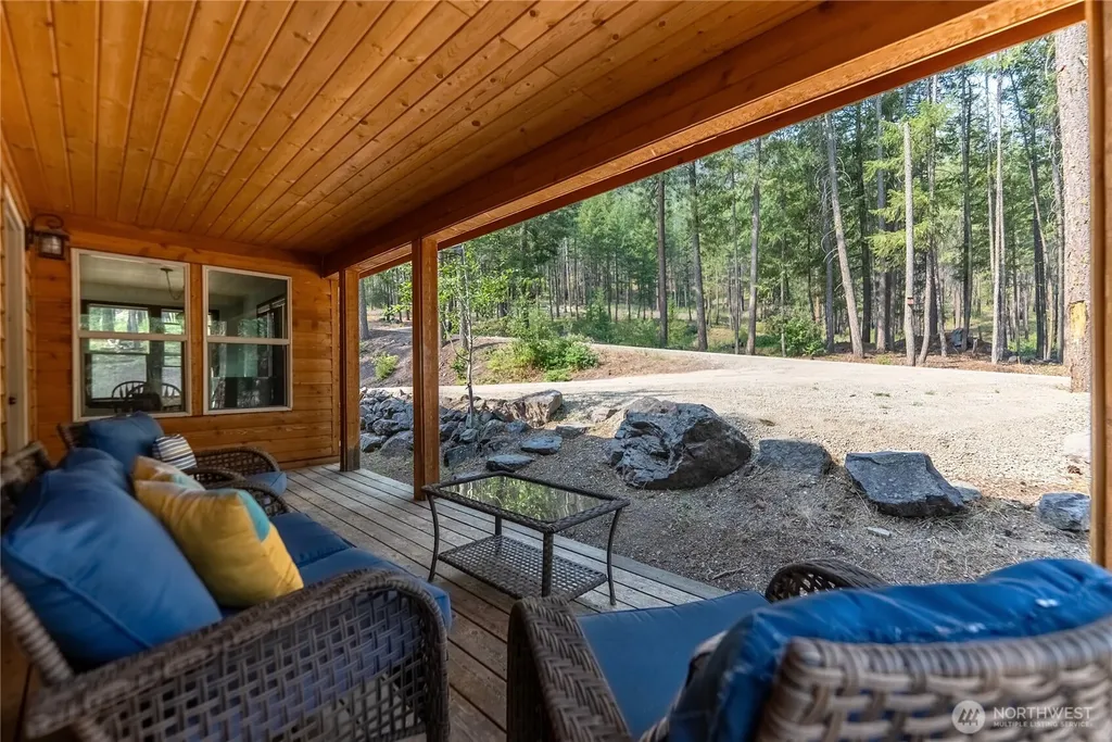 21 Liberty Lane Mazama WA 98862
