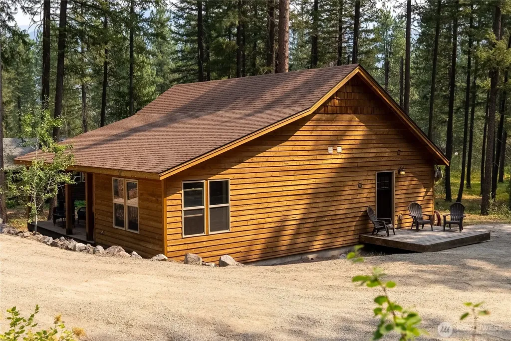 21 Liberty Lane Mazama WA 98862