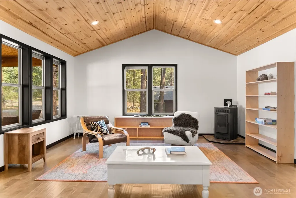 21 Liberty Lane Mazama WA 98862