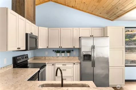 21 Liberty Lane Mazama WA 98862