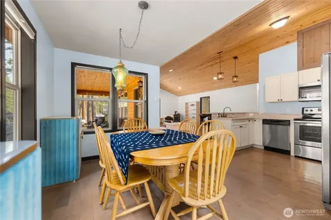 21 Liberty Lane Mazama WA 98862