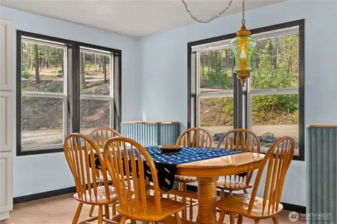 21 Liberty Lane Mazama WA 98862