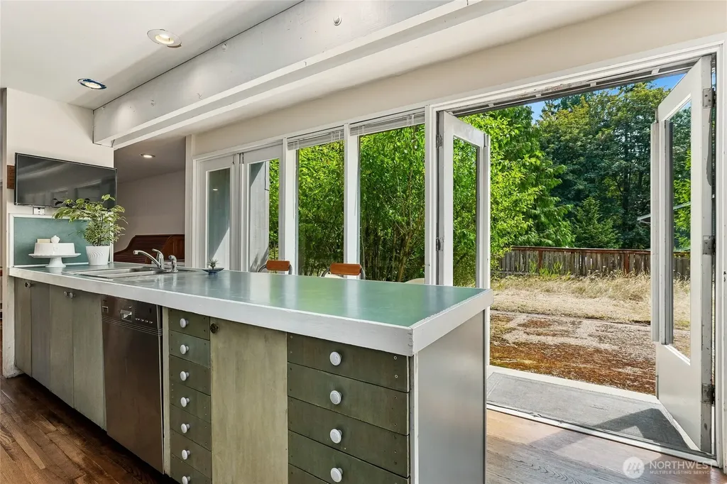 3624 164th Place SE Bellevue WA 98008