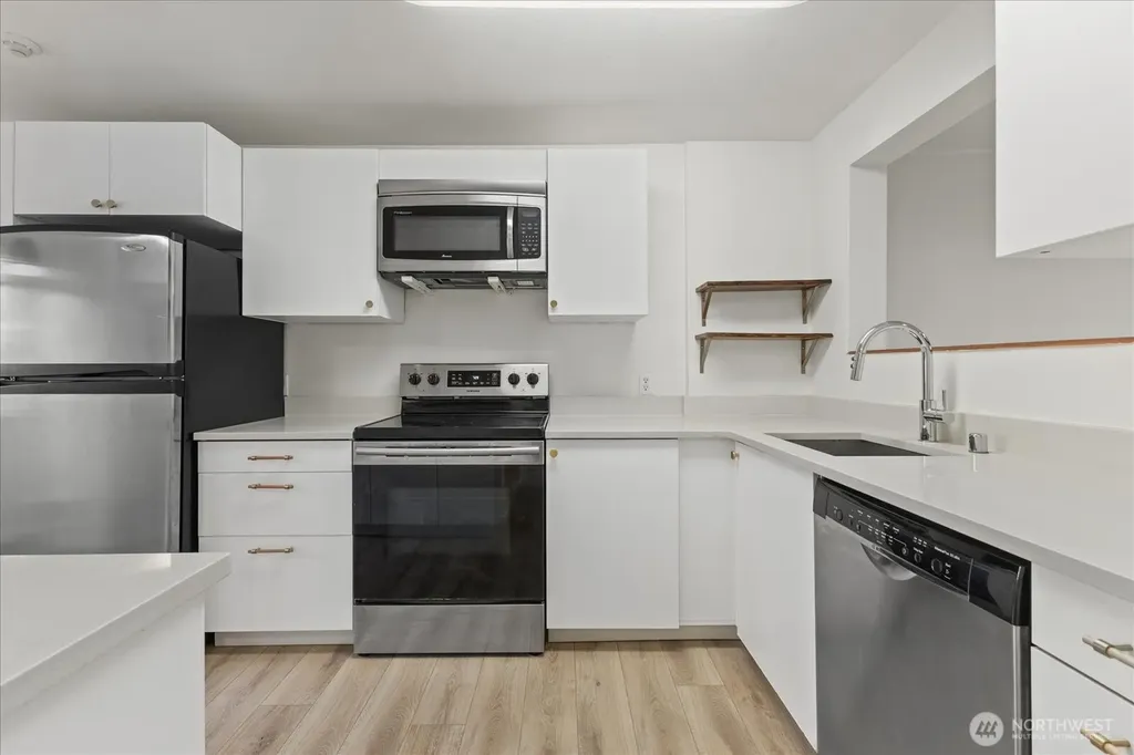 21904 56th Avenue W Mountlake Terrace WA 98043