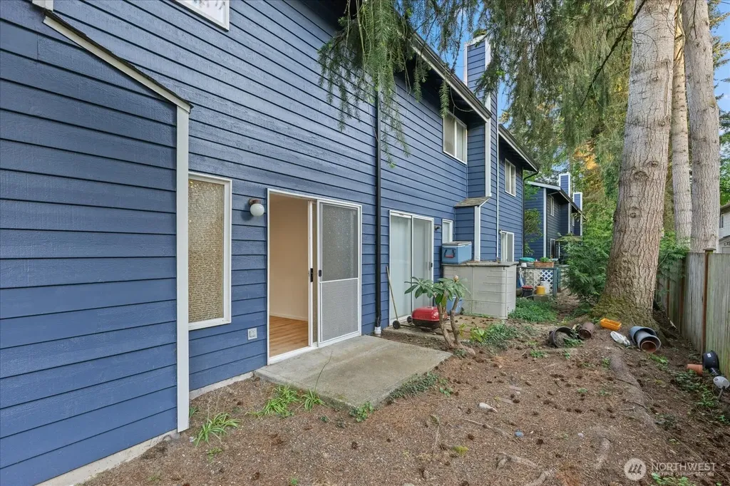 21904 56th Avenue W Mountlake Terrace WA 98043