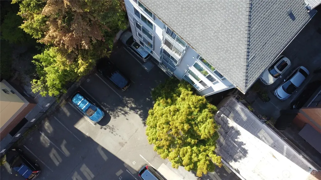 712 E Denny Way Seattle WA 98122