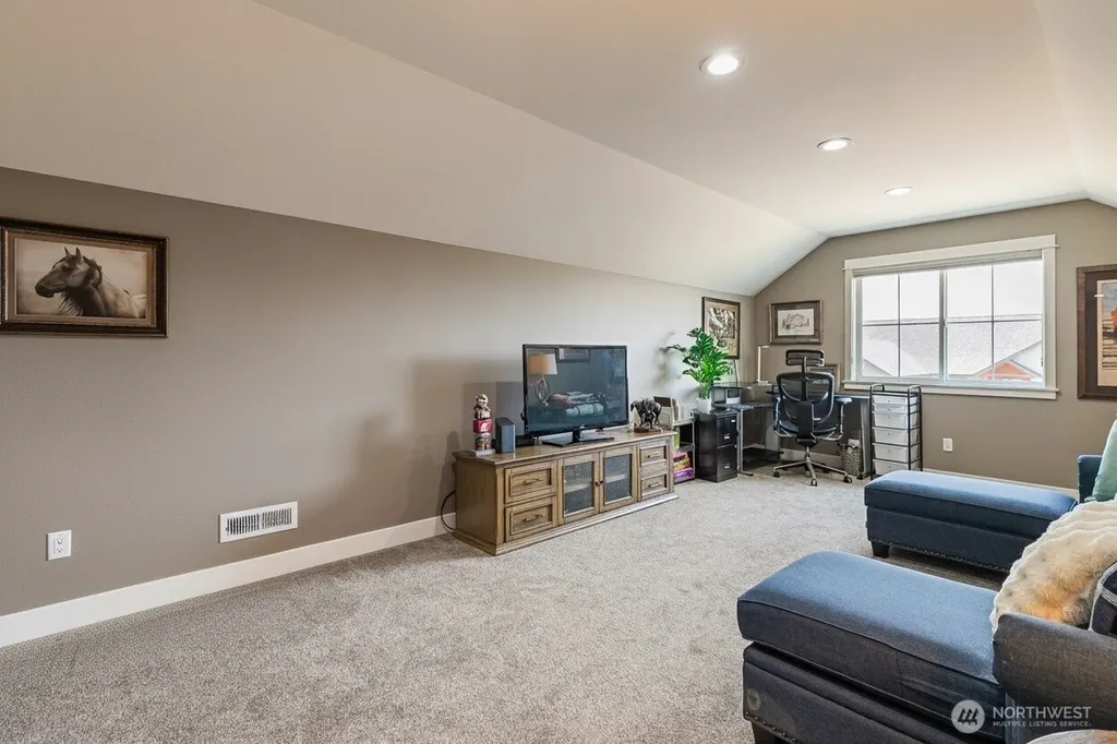 2240 Berryman Loop Lynden WA 98264