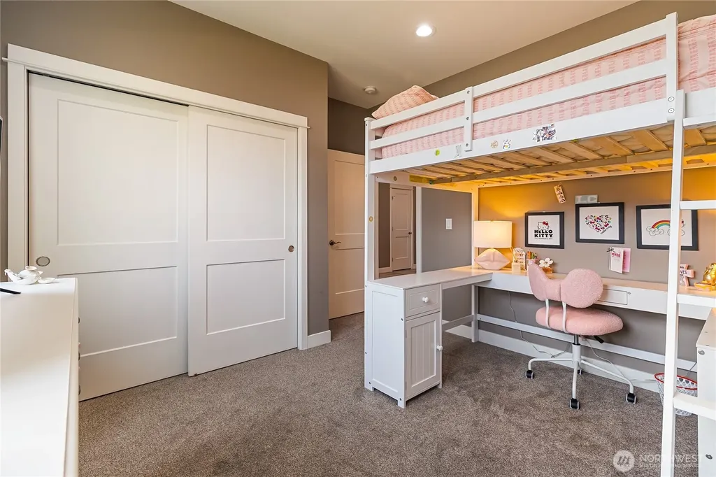 2240 Berryman Loop Lynden WA 98264