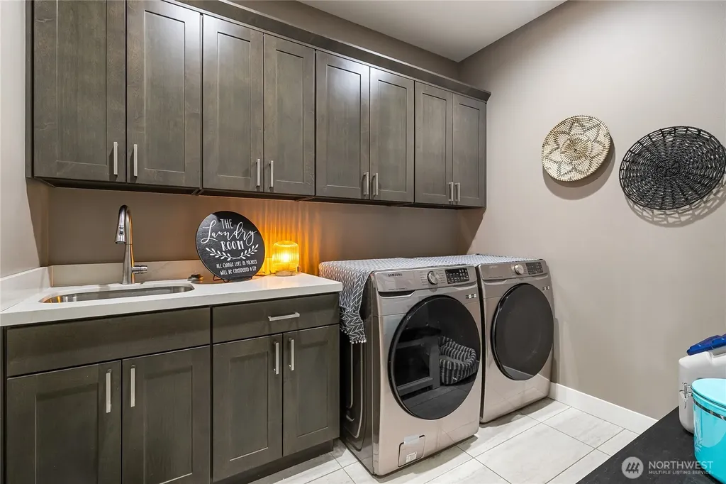2240 Berryman Loop Lynden WA 98264