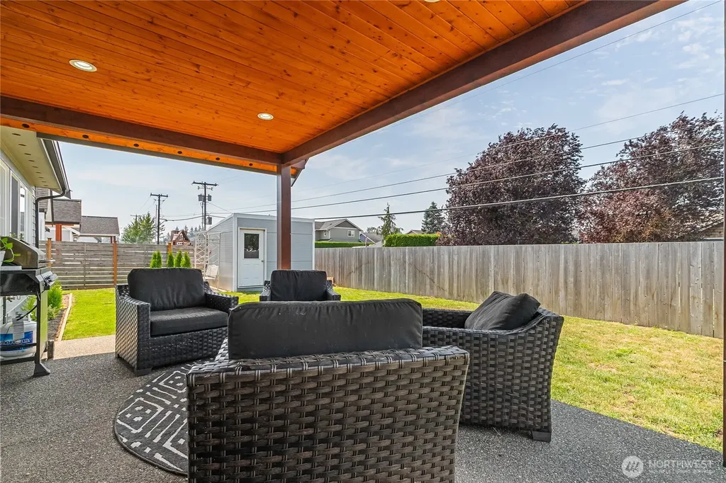 2240 Berryman Loop Lynden WA 98264