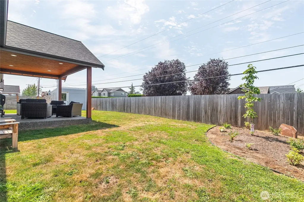 2240 Berryman Loop Lynden WA 98264