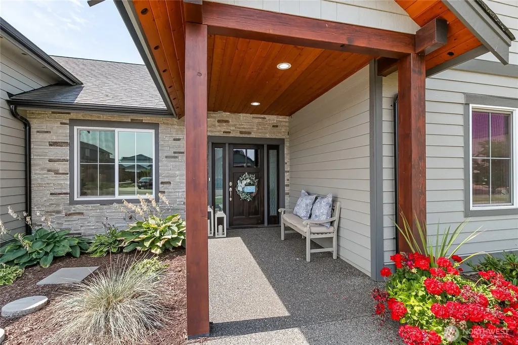2240 Berryman Loop Lynden WA 98264