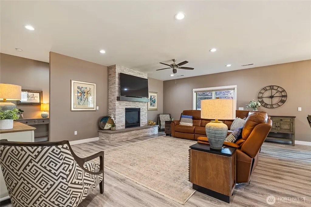2240 Berryman Loop Lynden WA 98264