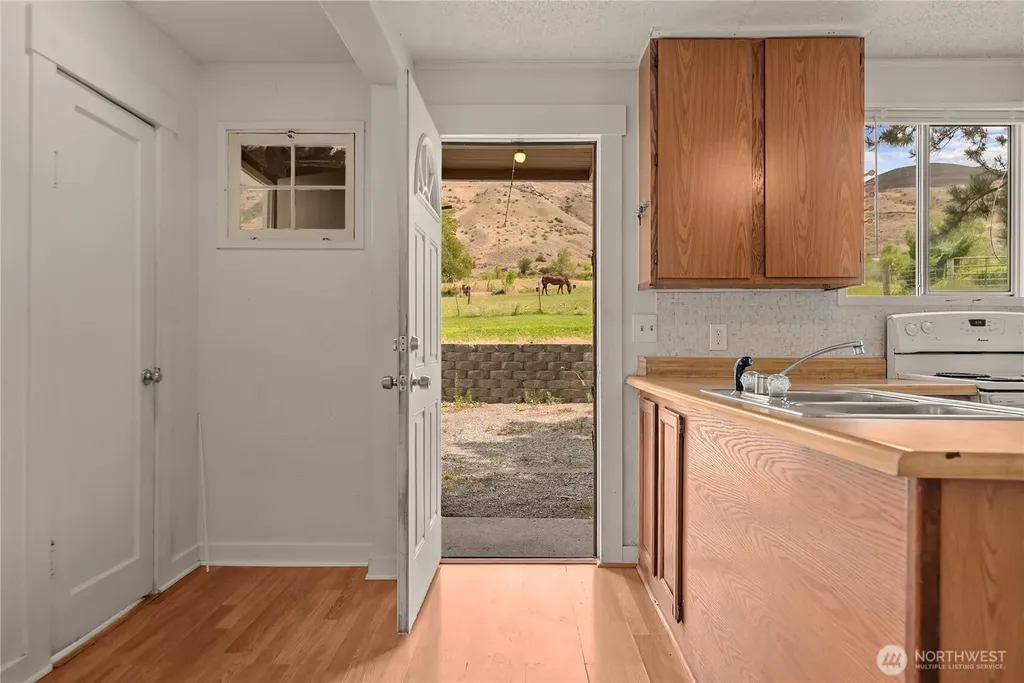 31952 Highway 97 Tonasket WA 98855