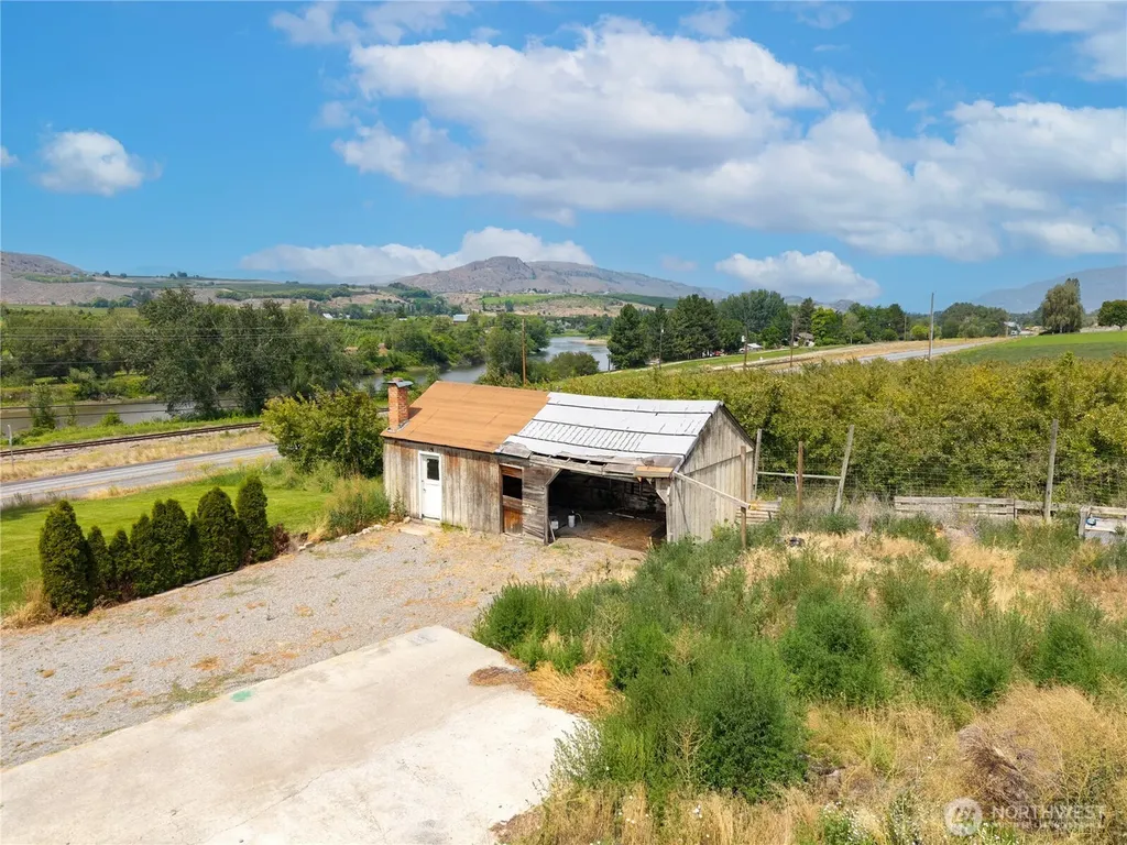 31952 Highway 97 Tonasket WA 98855