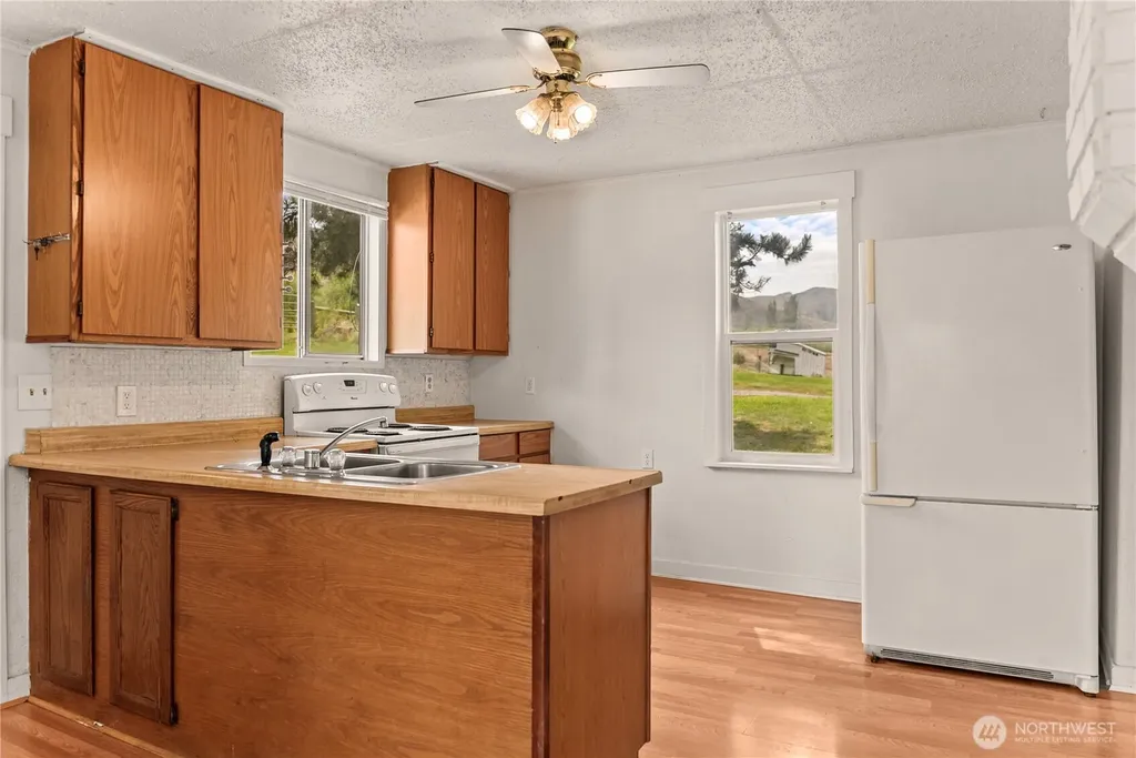 31952 Highway 97 Tonasket WA 98855