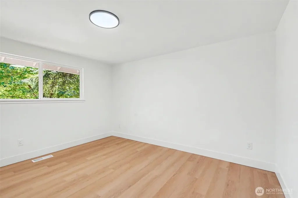 19414 1st Avenue SE Bothell WA 98012