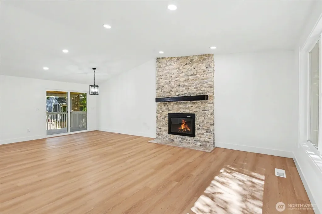 19414 1st Avenue SE Bothell WA 98012