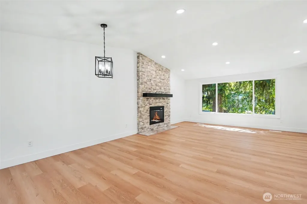 19414 1st Avenue SE Bothell WA 98012