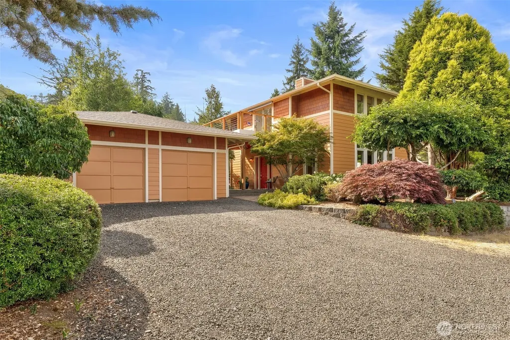 19061 Harris Avenue NE Suquamish WA 98392