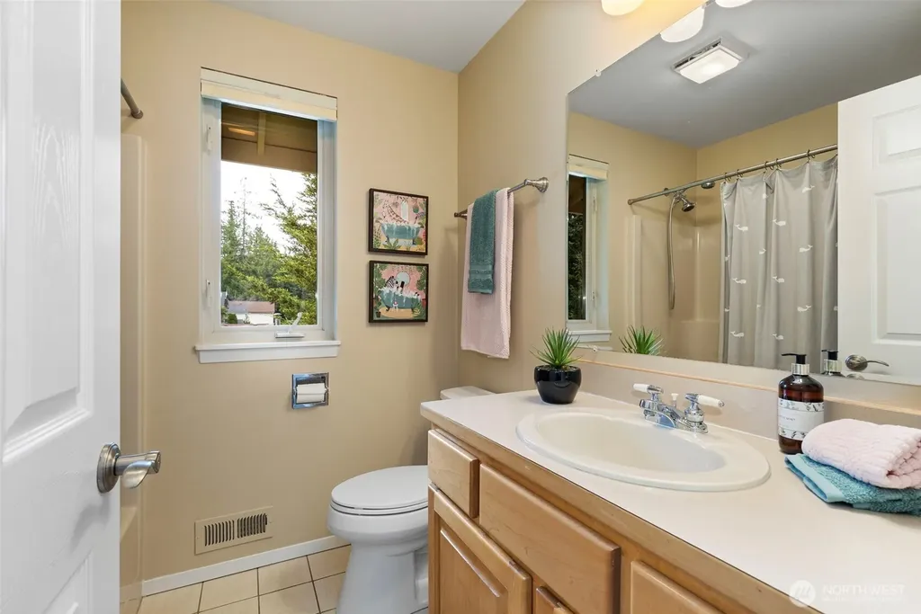 19061 Harris Avenue NE Suquamish WA 98392