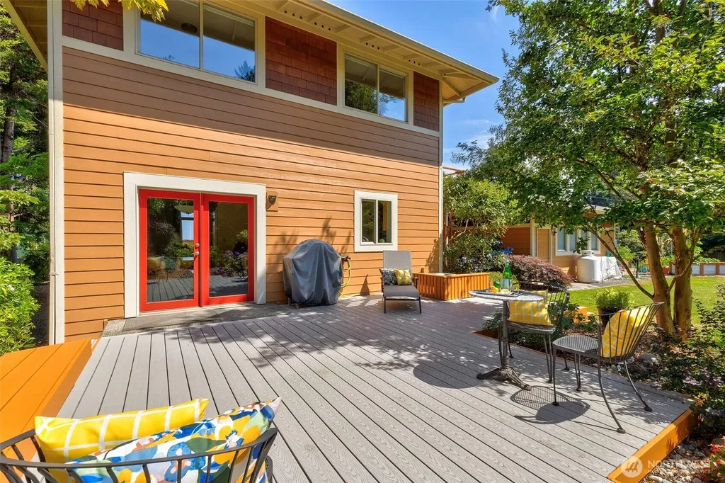 19061 Harris Avenue NE Suquamish WA 98392