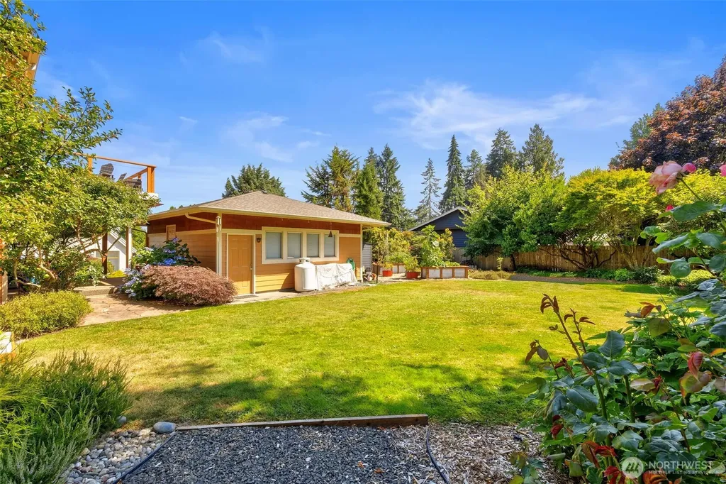 19061 Harris Avenue NE Suquamish WA 98392