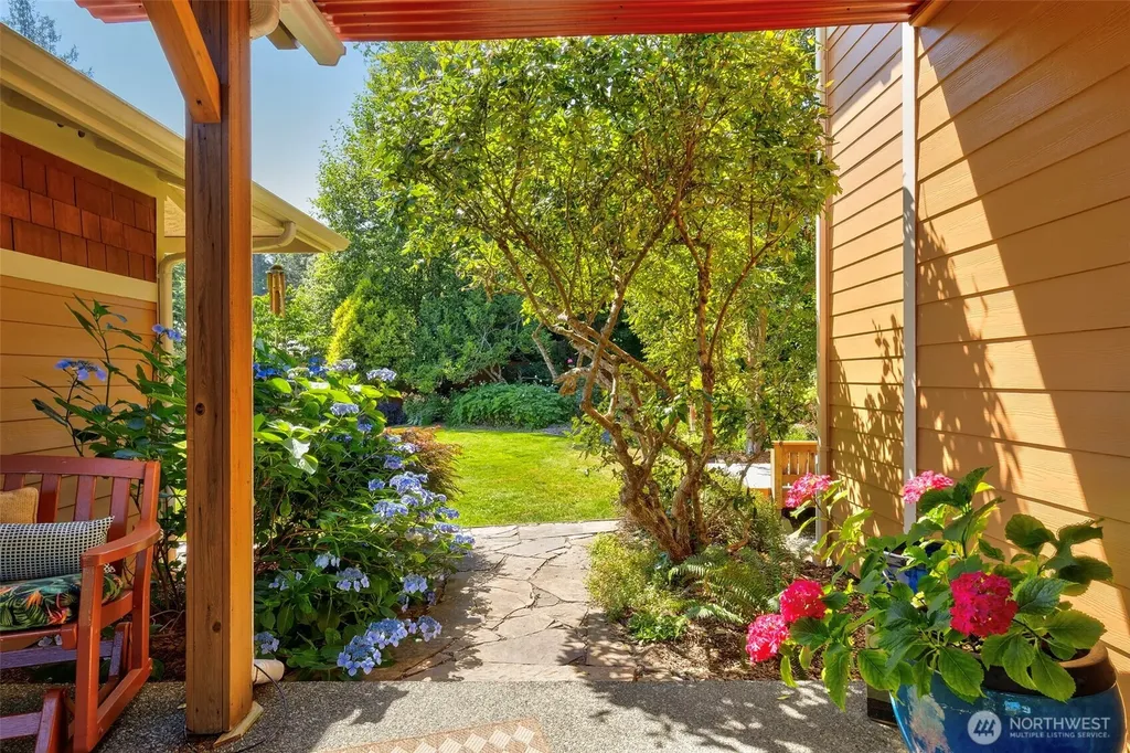 19061 Harris Avenue NE Suquamish WA 98392
