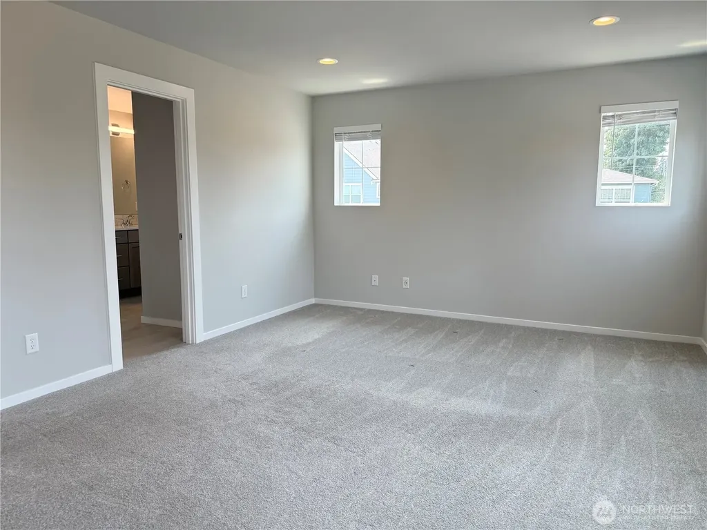 10044 5th Avenue SW Seattle WA 98146